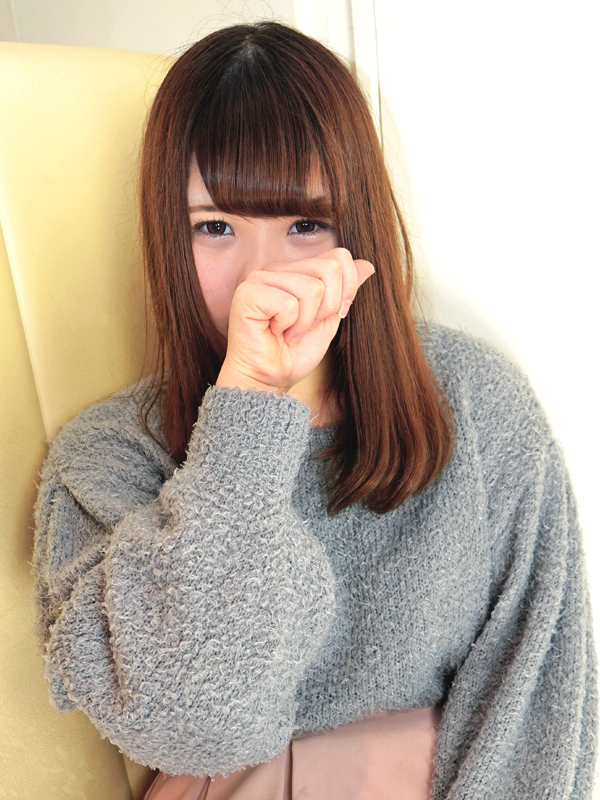 踊れ！チンチコリン・梅田店 みおり 25歳 T：164cm　B：86(E)　W：56　H：88